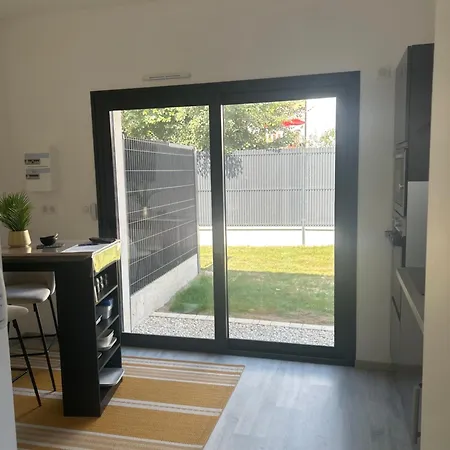 Cosy Et Independant - Ideal Pour 2 Personnes 招待所 3*